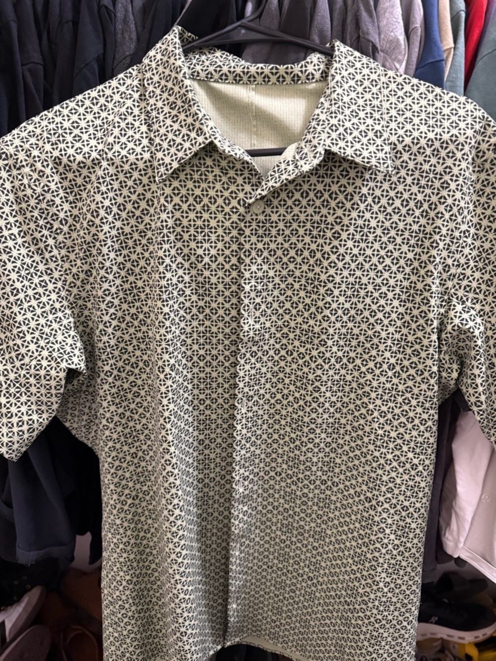 Men's Lululemon Short Sleeve Button Down